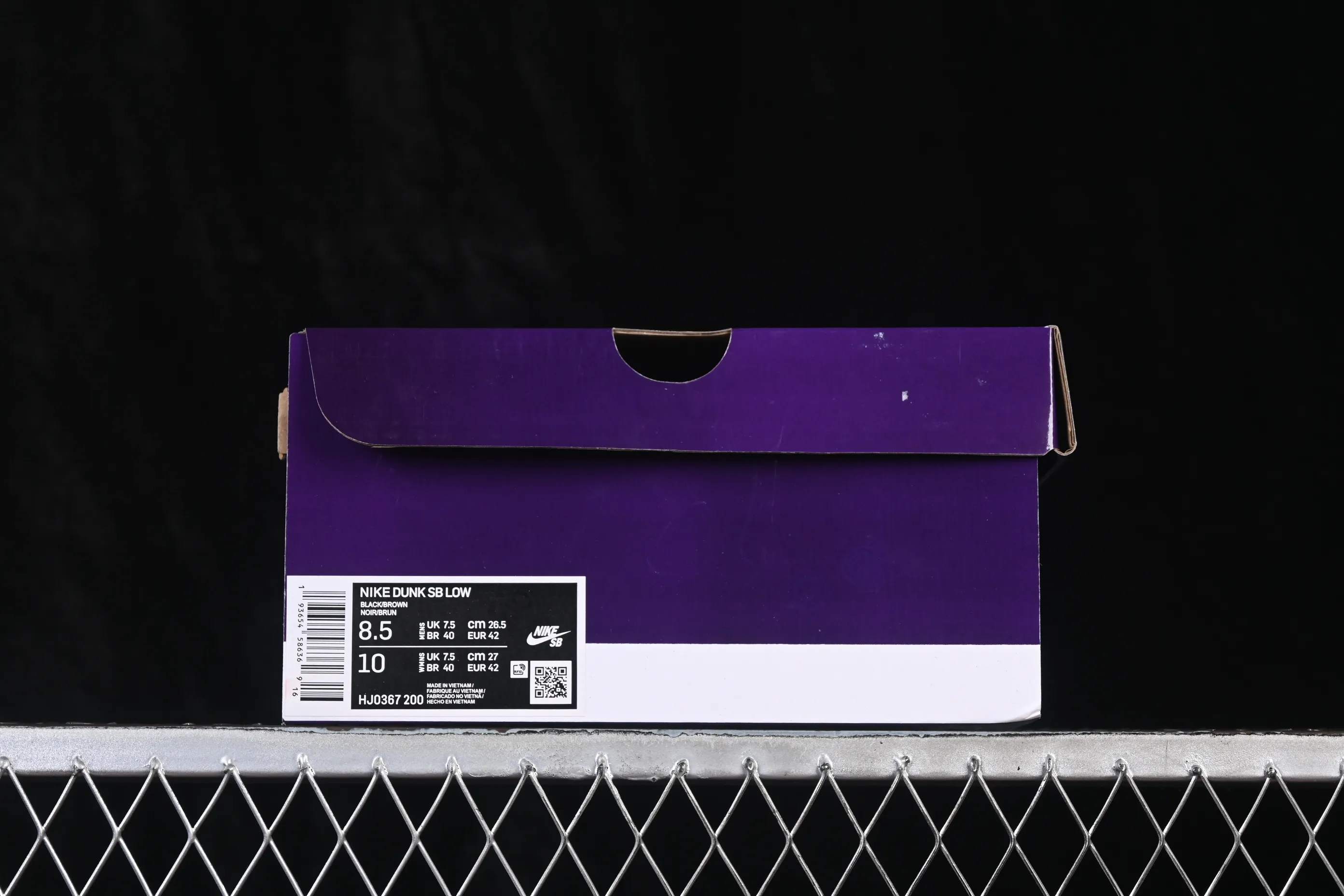 All Categories Nk SB Dunk Series Nk SB Dunk Low Low-top sneakers Nike SB Dunk Low Khaki black and gray hook Low-top casual sneakers HJ0367-200